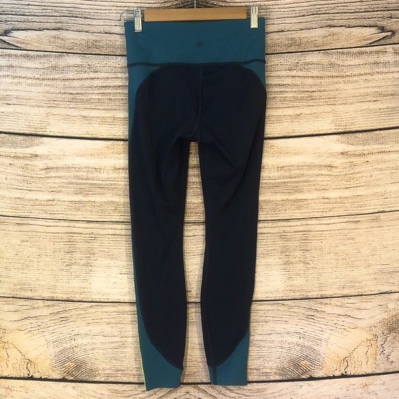 Athleta Crunch Colorblock 7/8 Tights - Picture 5 of 9